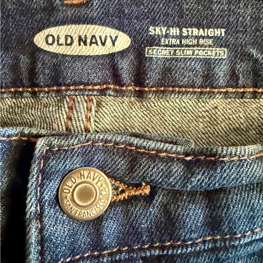 Old Navy Ski-Hi Straight Women’s Jeans with Secret Slim Pockets